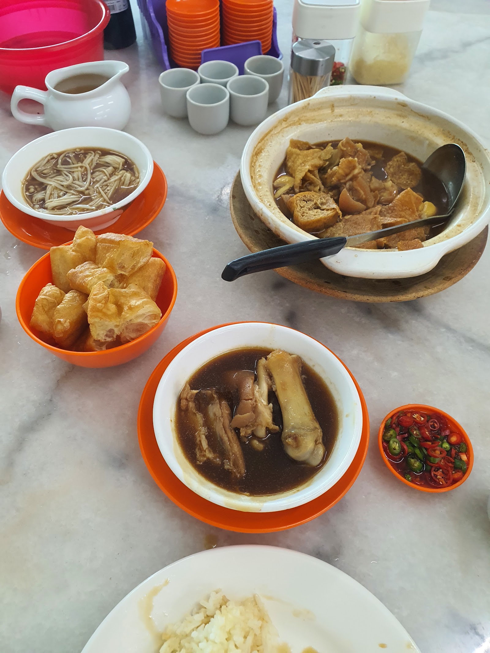三佰号肉骨茶 10